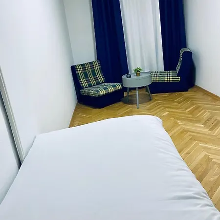 Regina's 2bedroom Near Square *